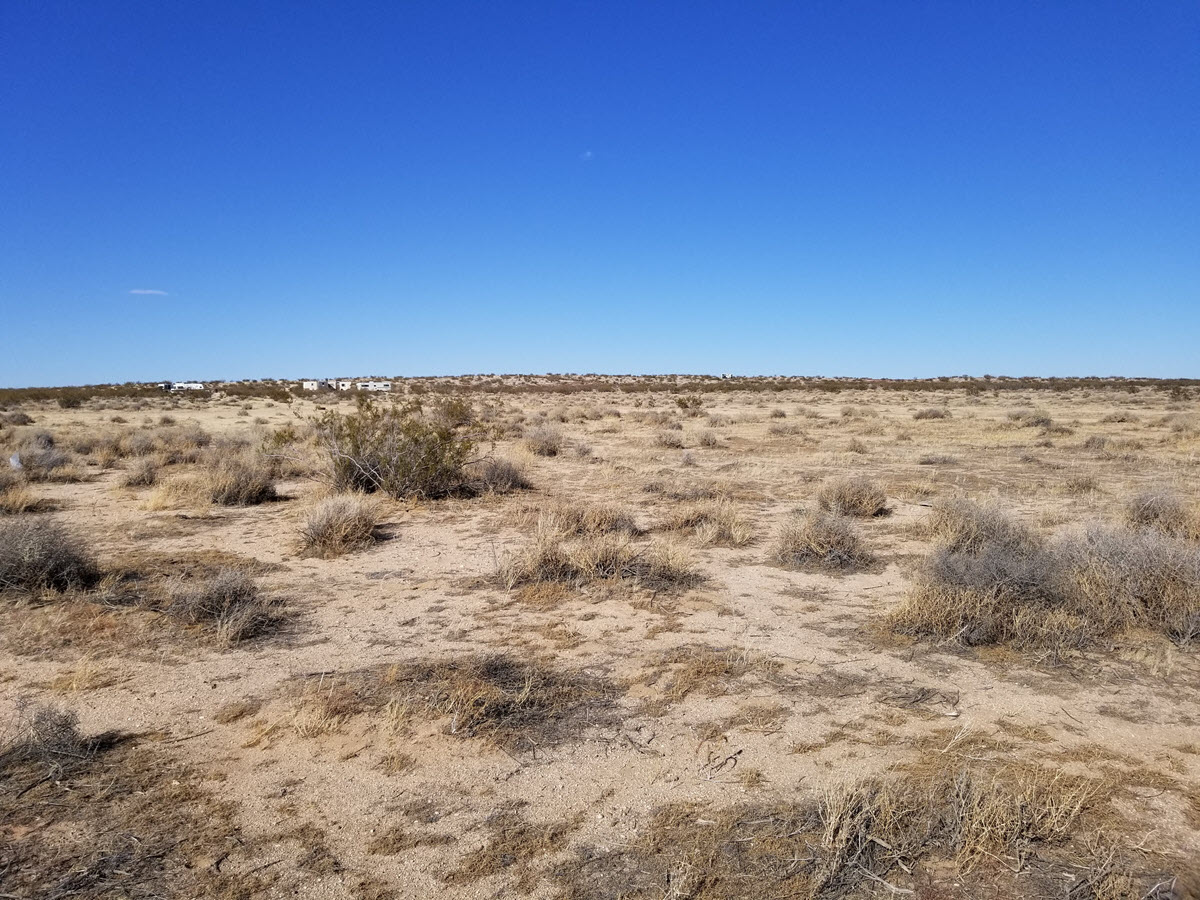 2.5 acres West of Kramer Junction, CA