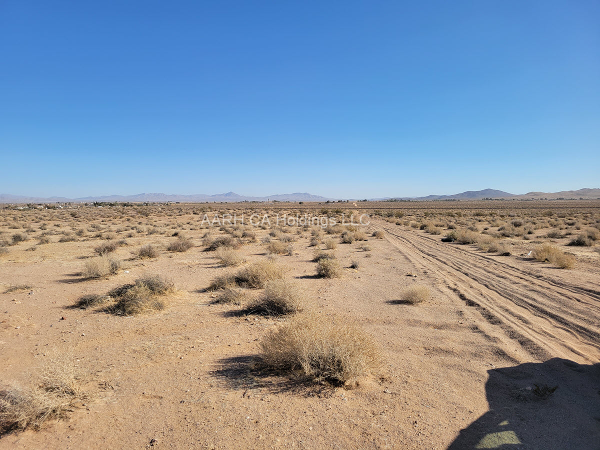 5 acres in Hinkley, CA (Opportunity to own 5 acres of land just off Hwy 58)